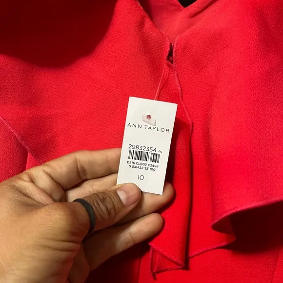 Ann Taylor - Picture 3 of 3